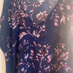 Motherhood Maternity floral blouse like new size xl